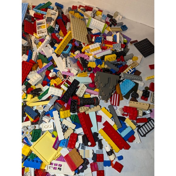 Huge Lot Vintage Legos 9#+ Mini Figures Weapons Accessories Must See - Picture 12 of 15